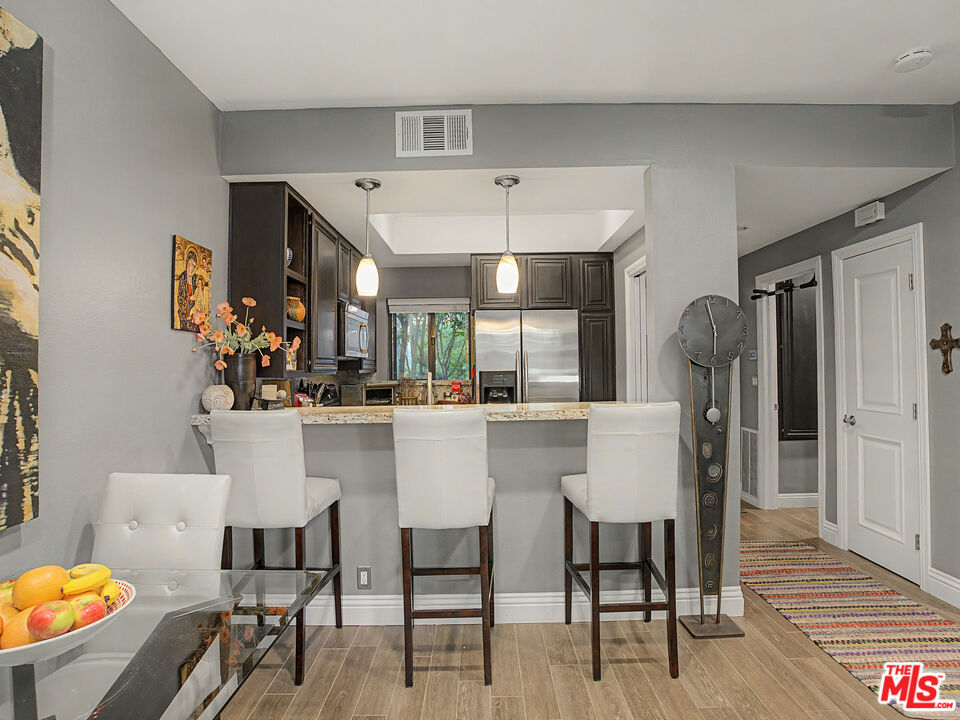 8675 Falmouth Avenue, Unit 110 Playa del Rey, CA 90293 - Photo 3 of 32