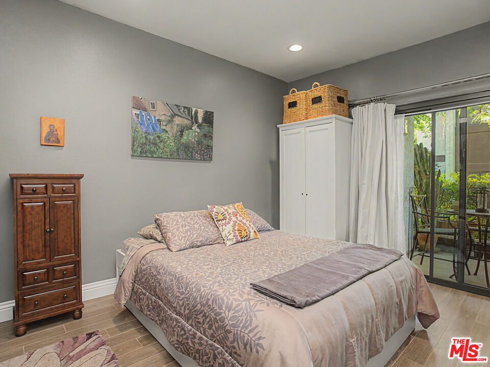 8675 Falmouth Avenue, Unit 110 Playa del Rey, CA 90293 - Photo 6 of 32