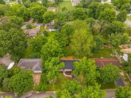 $344,000 | 11801 West 54th Street, Shawnee, KS 66203