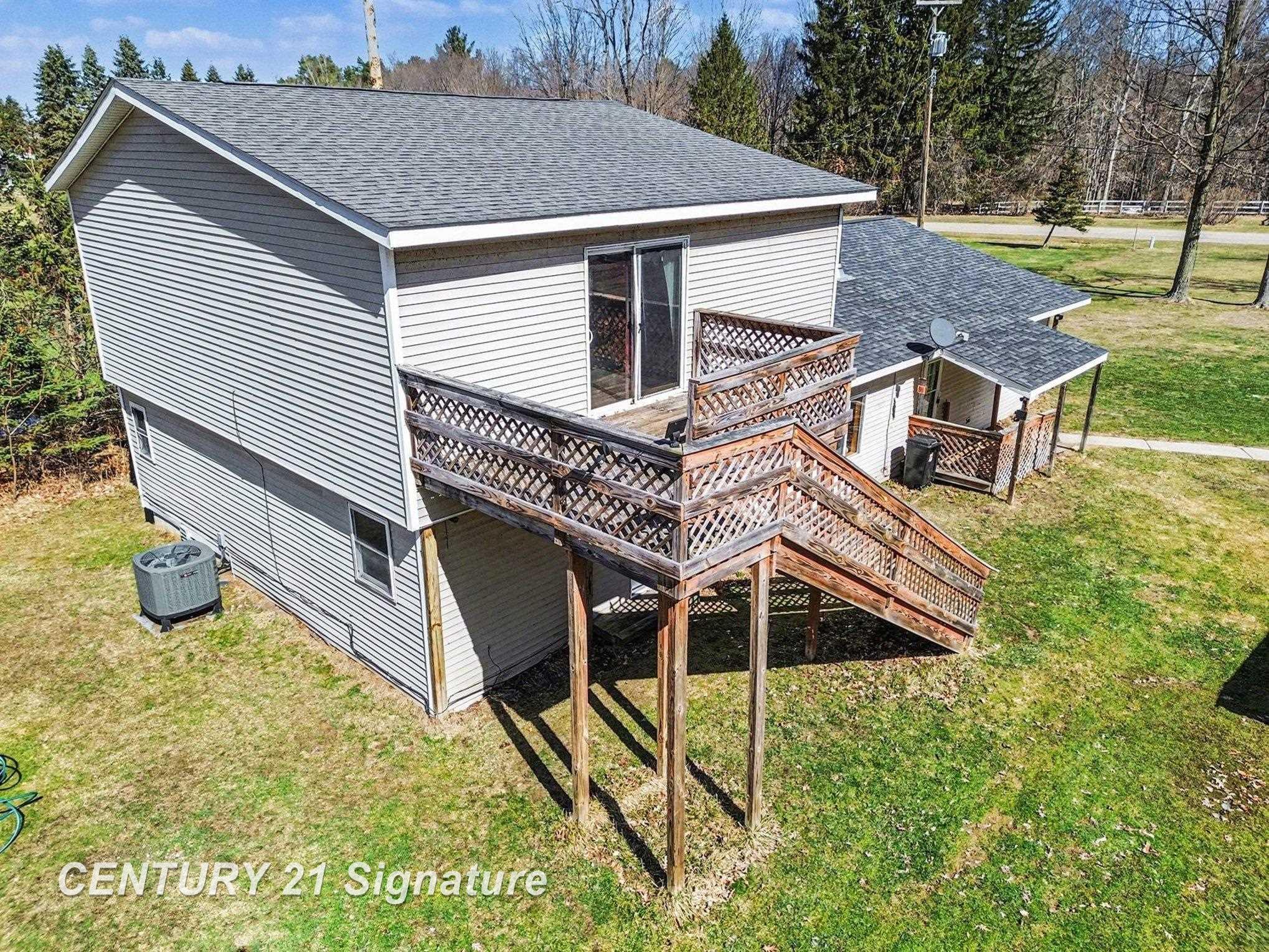 7154 Barkley Road Vassar, MI 48768 - Photo 3 of 31