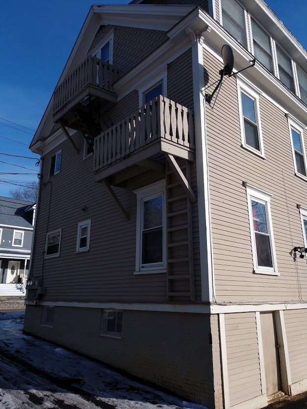 272 Elm Street Laconia, NH 03246 - Photo 2 of 7