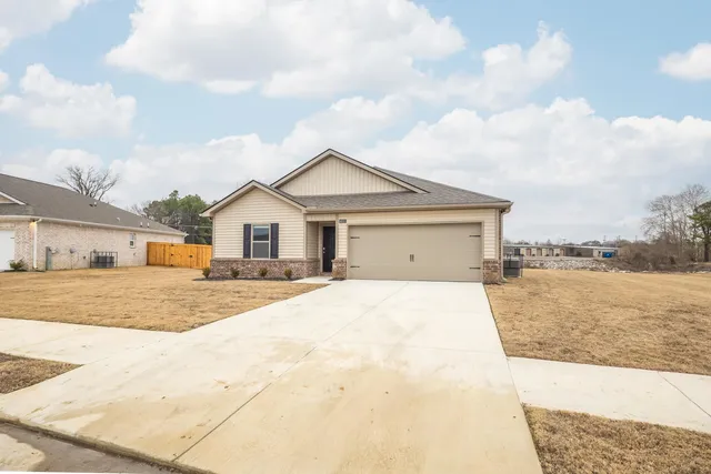 $284,900 | 4510 Royster Crk Drive, Millington, TN 38053