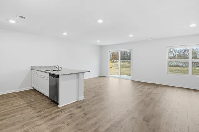 $284,900 | 4510 Royster Crk Drive, Millington, TN 38053