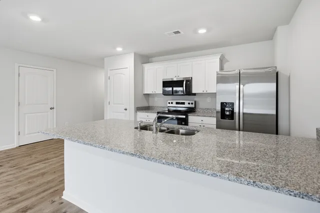 $284,900 | 4510 Royster Crk Drive, Millington, TN 38053