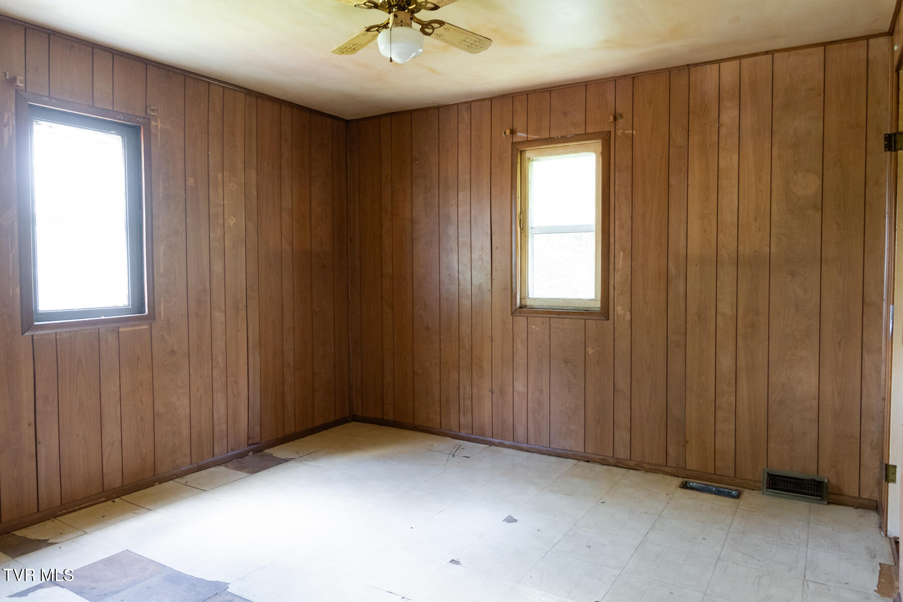 133 Bob Wright Road Elizabethton, TN 37643 - Photo 42 of 46 133bobwright_260708_0014