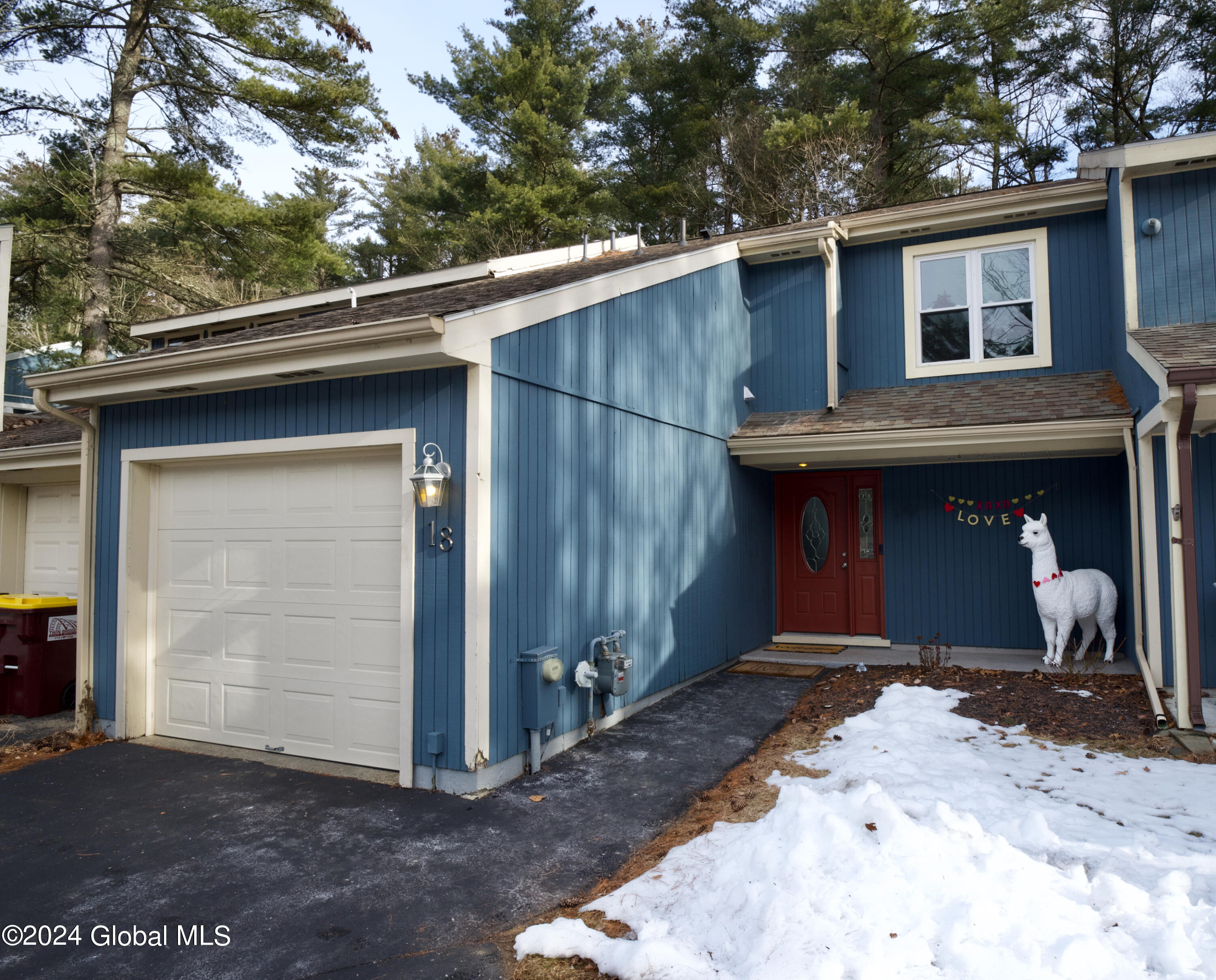 18 Snowberry Road Malta, NY 12020 - Photo 2 of 45 2