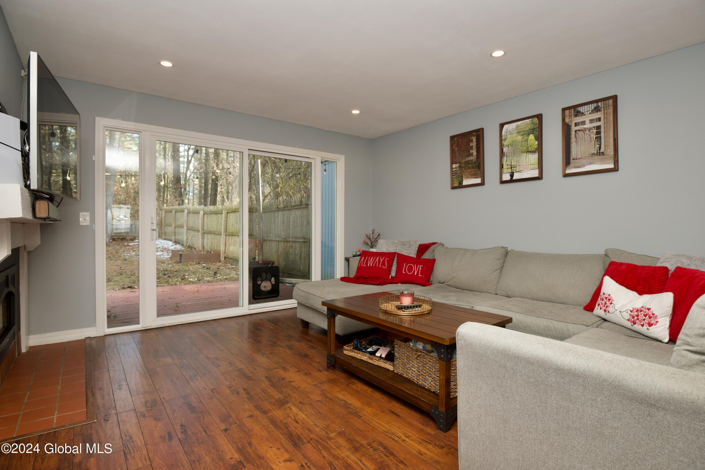 18 Snowberry Road Malta, NY 12020 - Photo 9 of 45 9