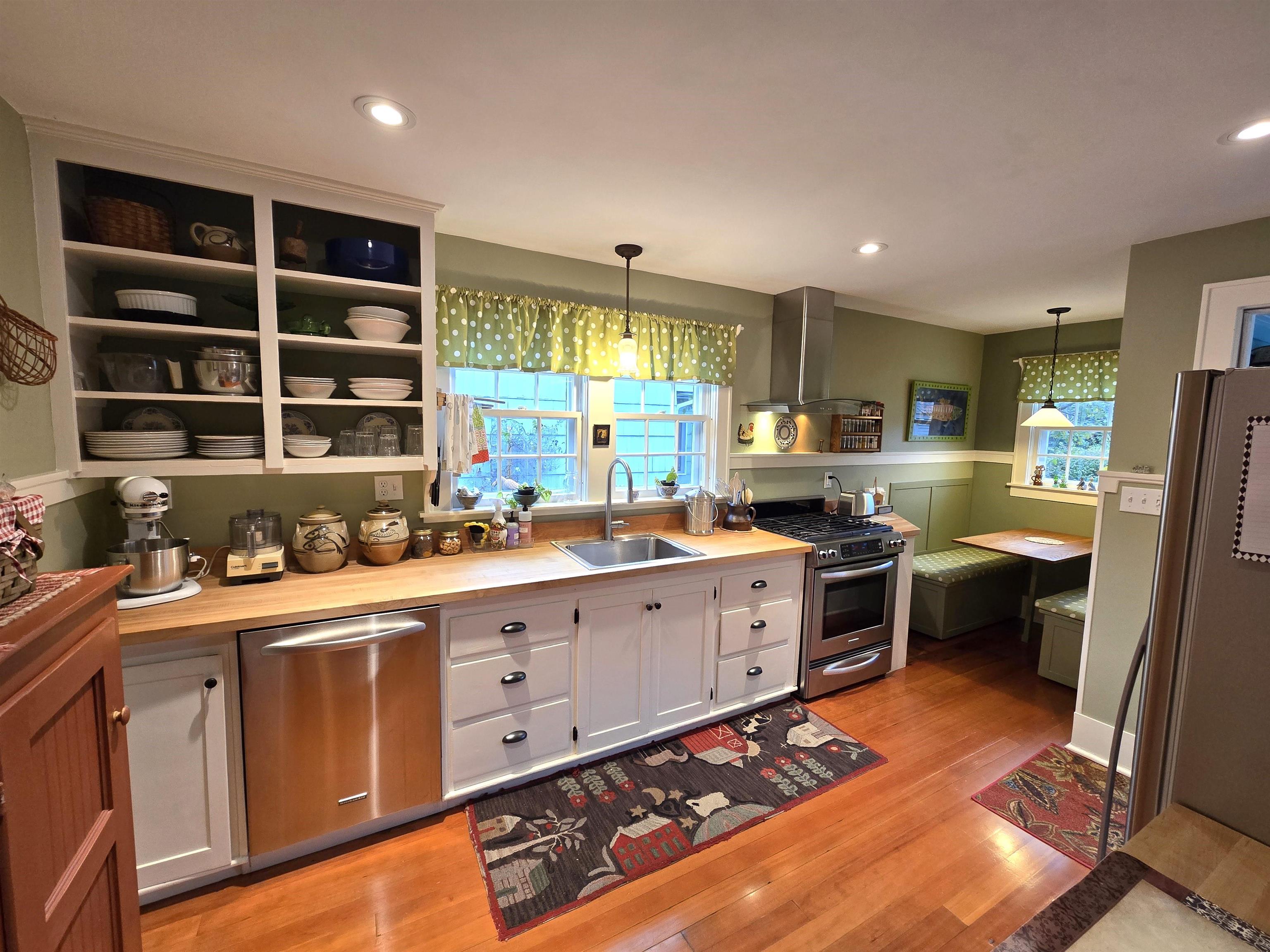 10 Thrall Avenue Rutland, VT 05701 - Photo 3 of 28