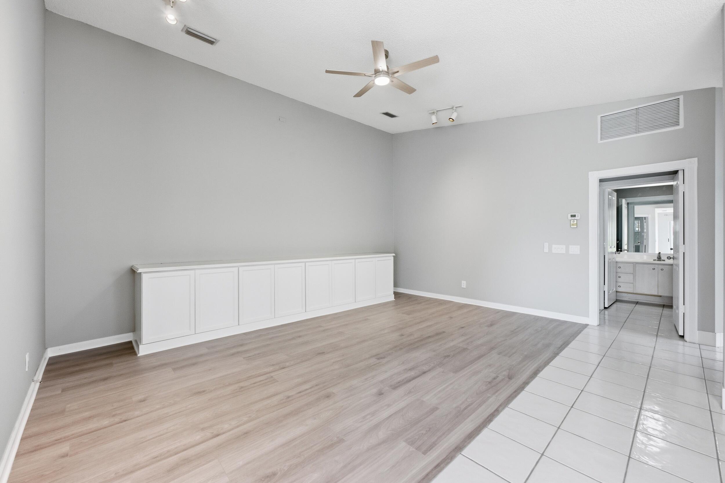 1624 Southwest Waterfall Boulevard Palm City, FL 34990 - Photo 12 of 48 20__jjl6750