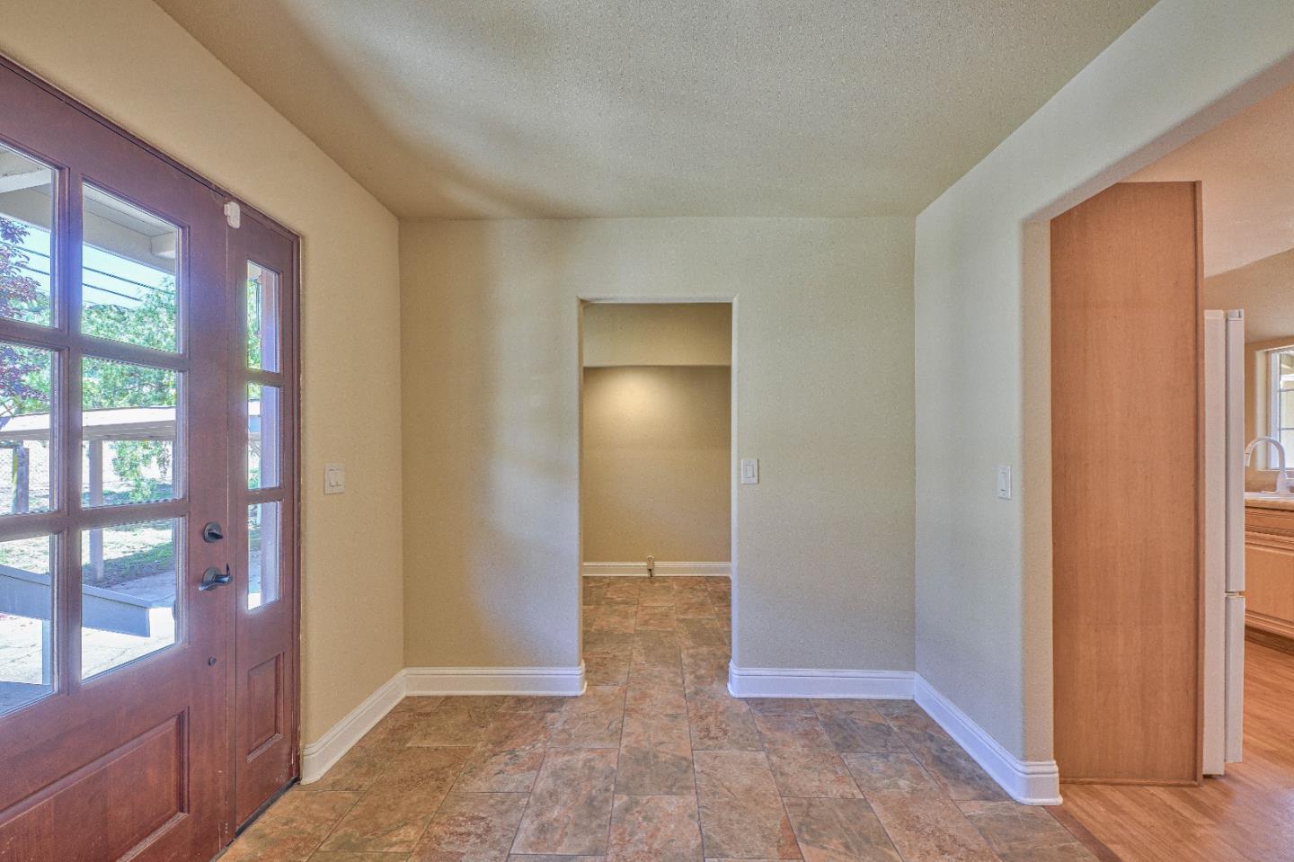 6575 Tustin Road Salinas, CA 93907 - Photo 6 of 46 Gallery Image 6
