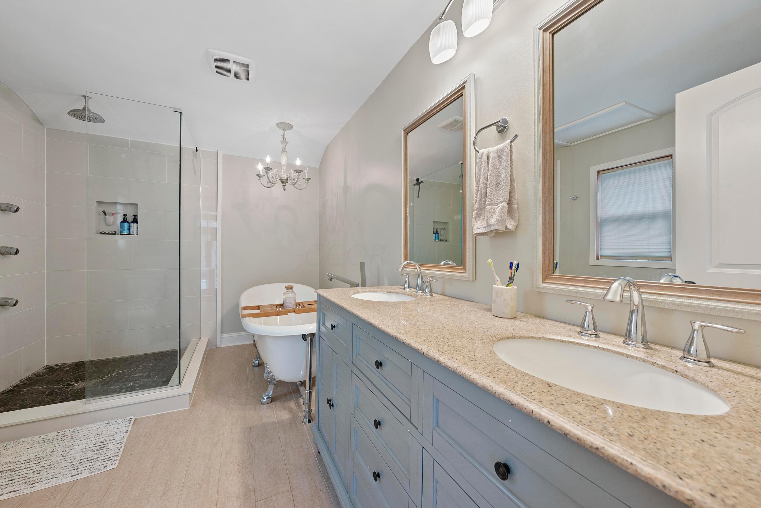 1302 Francisco Road Columbus, OH 43220 - Photo 24 of 33 DSC01541