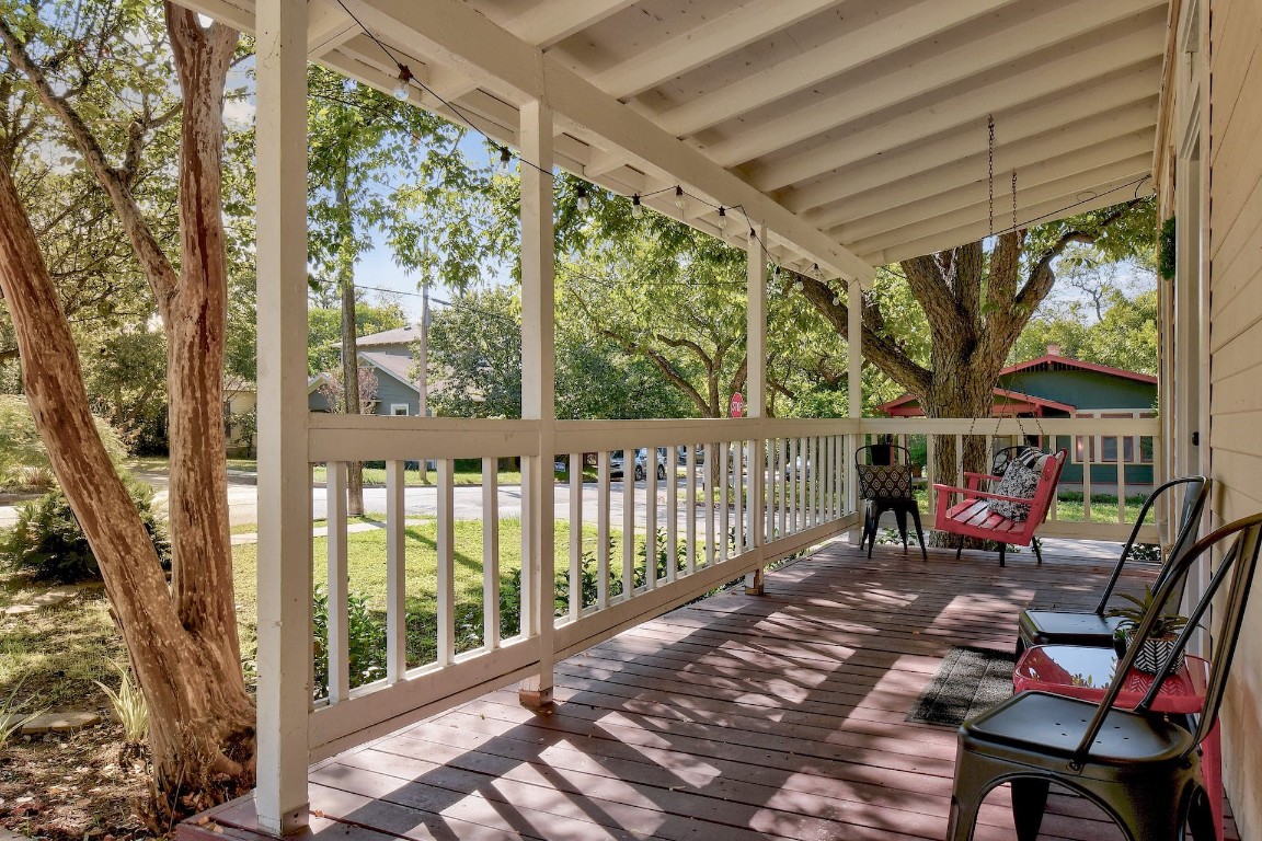 712 East 44th Street, Unit A Austin, TX 78751 - Photo 5 of 40 a view of two chairs in the balcony