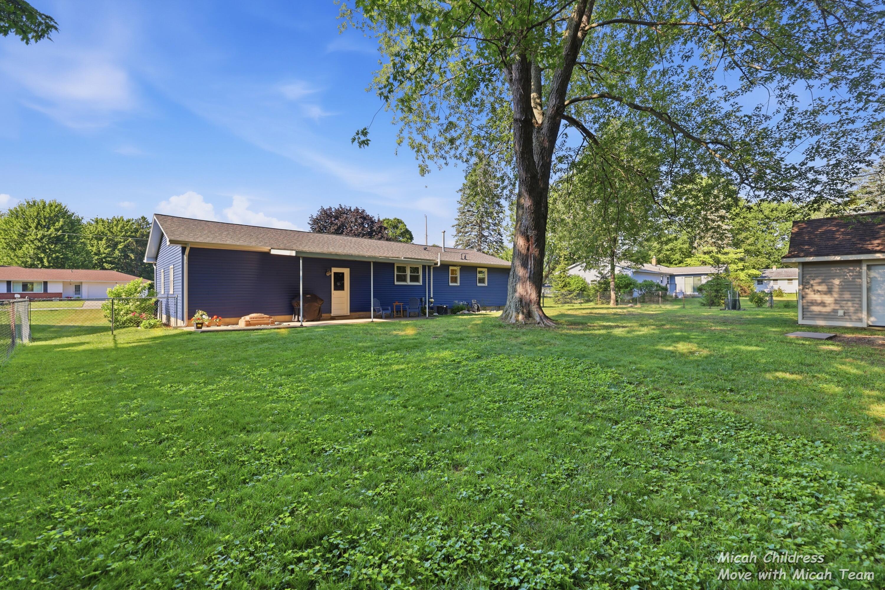 2048 Tulip Lane Jenison, MI 49428 - Photo 29 of 35 2048 tulip ln_086