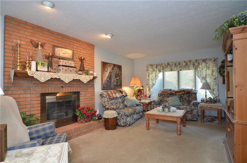 155 Cedar Ridge Drive Monaca, PA 15061 - Photo 4 of 24 Gallery Image 4