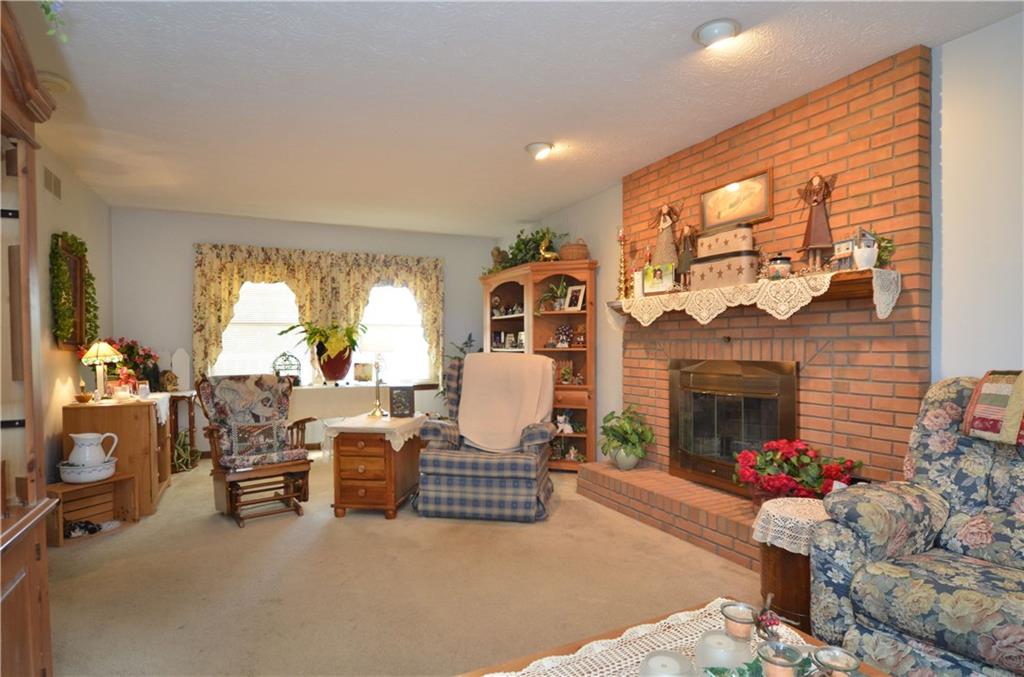 155 Cedar Ridge Drive Monaca, PA 15061 - Photo 5 of 24 Gallery Image 5