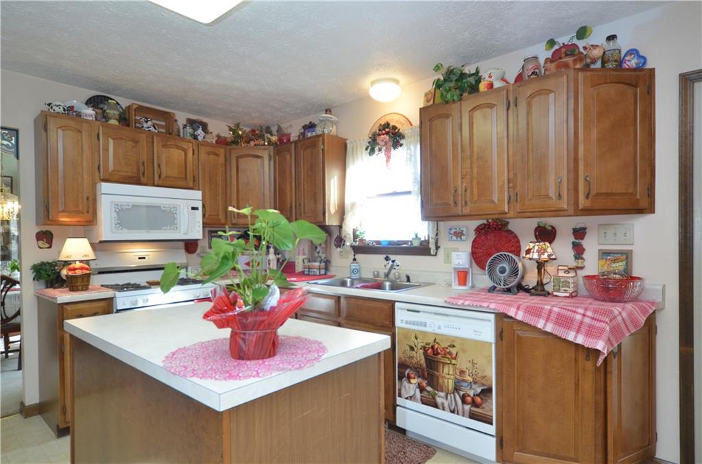 155 Cedar Ridge Drive Monaca, PA 15061 - Photo 7 of 24 Gallery Image 7