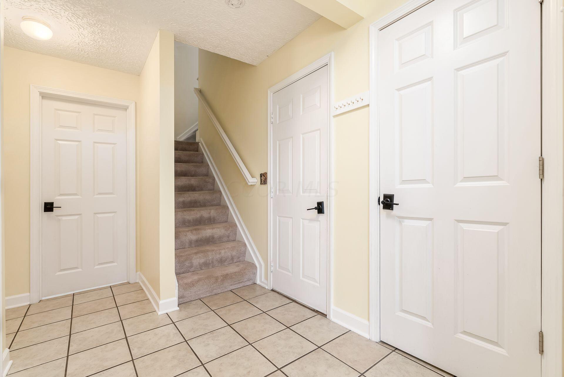 12685 Gorsuch Road Galena, OH 43021 - Photo 25 of 58 Mud room
