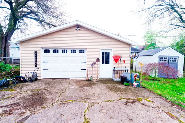 $189,900 | 210 Fremont Street, Battle Creek, MI 49017