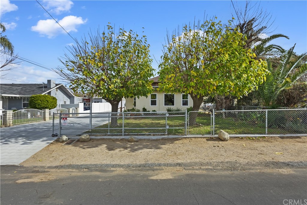 416 Prospect Avenue Riverside, CA 92507 - Photo 1 of 1