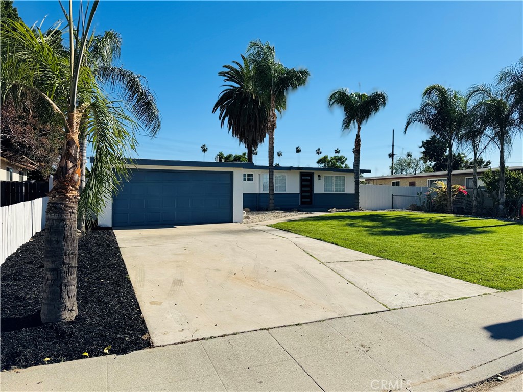 9314 Martha Way Riverside, CA 92503 - Photo 1 of 25 a view of outdoor space with palm trees