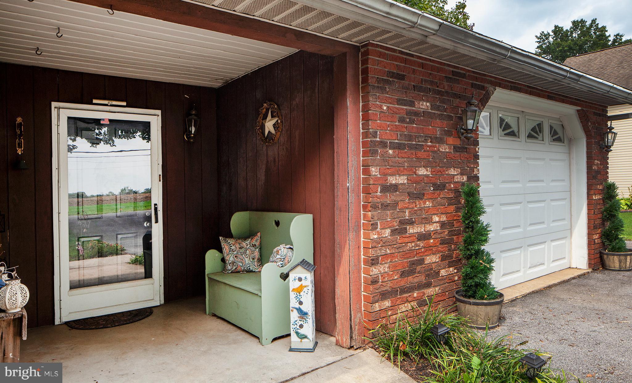 4198 Snavely Road Elizabethtown, PA 17022 - Photo 11 of 56 Gallery Image 11