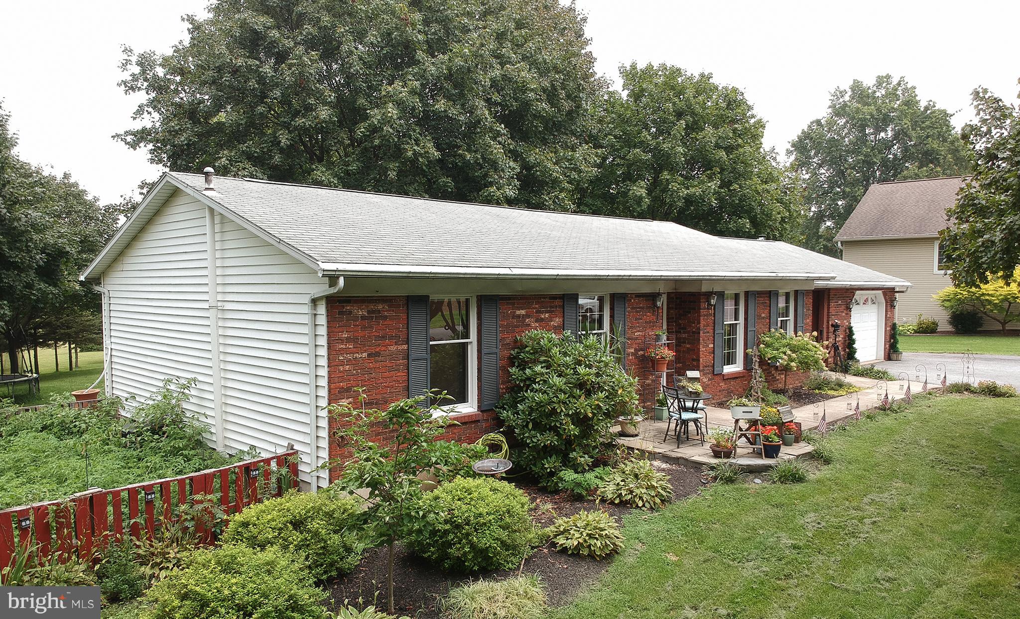 4198 Snavely Road Elizabethtown, PA 17022 - Photo 4 of 56 Gallery Image 4