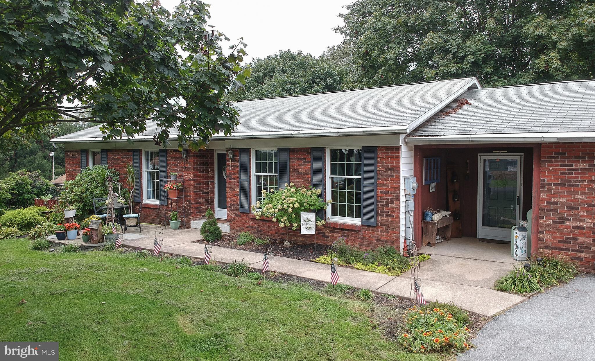 4198 Snavely Road Elizabethtown, PA 17022 - Photo 8 of 56 Gallery Image 8