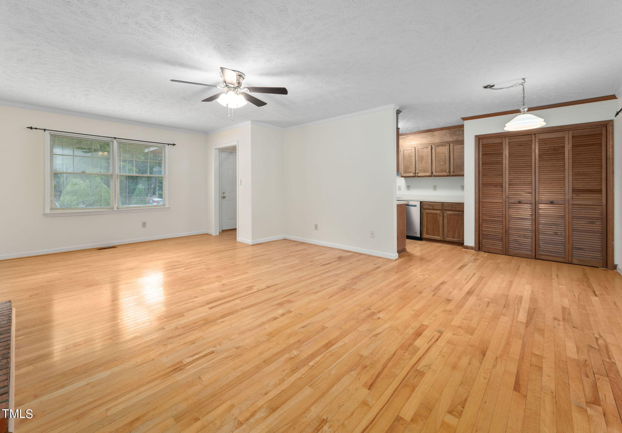 22-web-or-mls-145-fox-run-rd