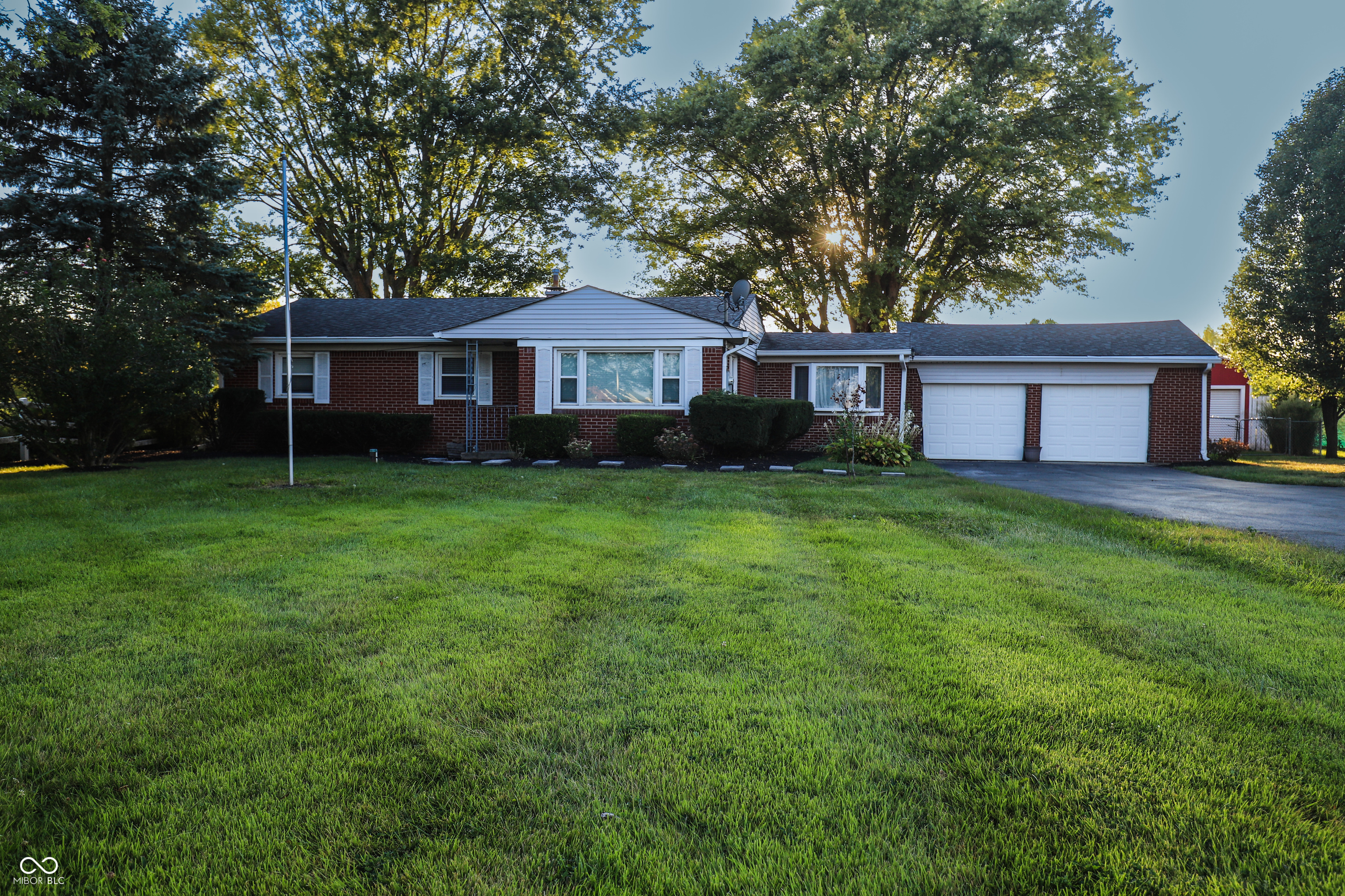 5342 South Franklin Road Indianapolis, IN 46239 - Photo 2 of 19