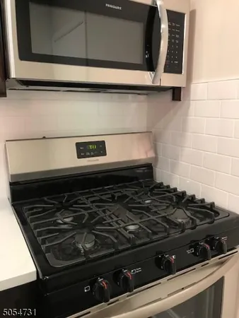 $2,400 | 3 William Street, Unit 2, Montclair, NJ 07042