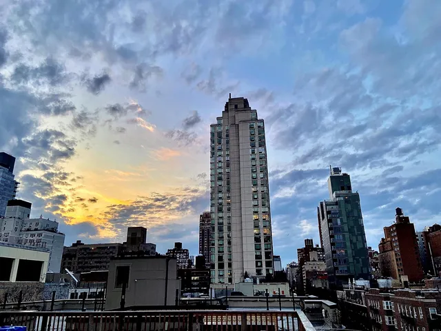 $645,000 | 350 East 77th Street, Unit 1H | Lenox Hill