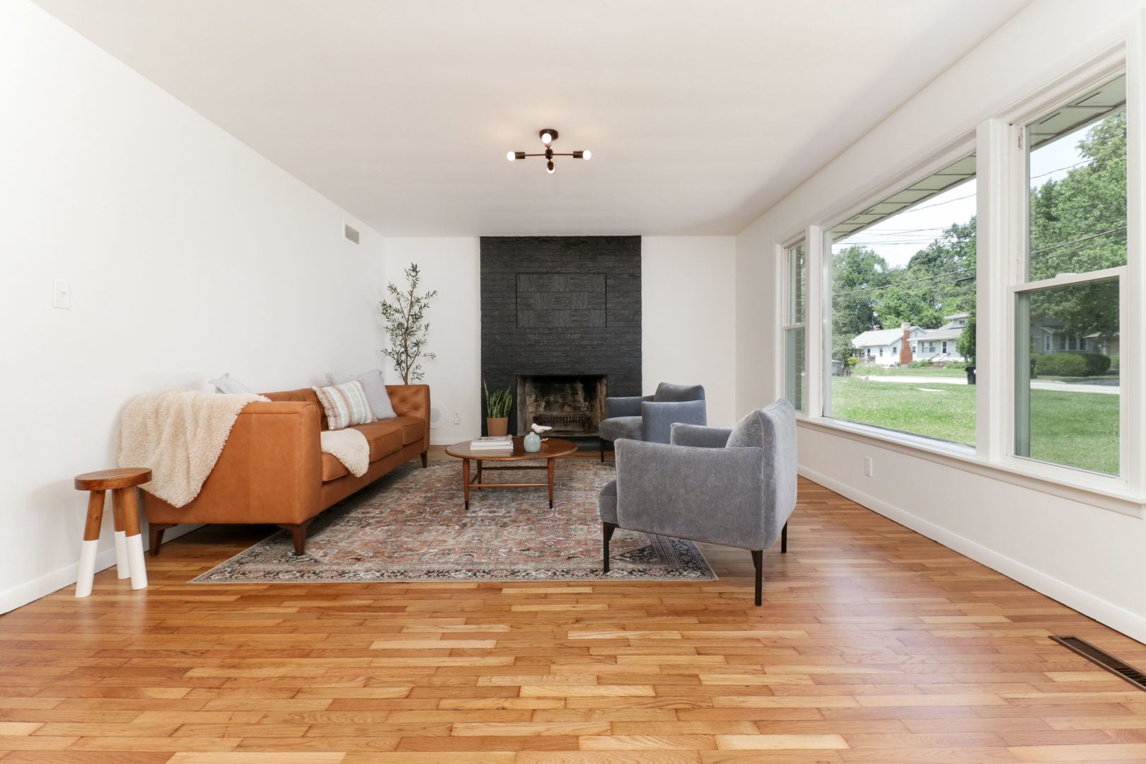 705 Dale Street Normal, IL 61761 - Photo 4 of 36 Gallery Image 4