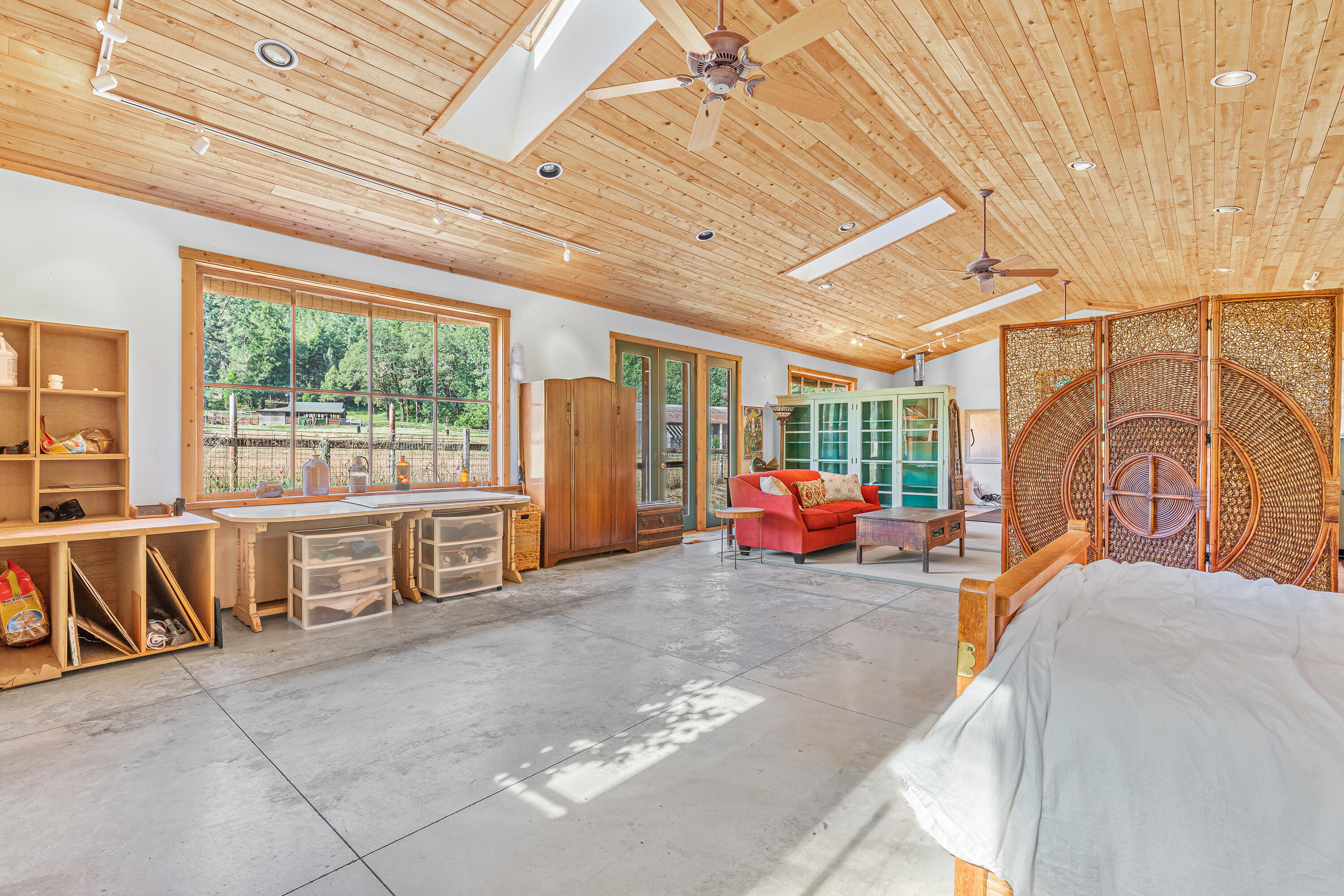 211 Beecher Road Wolf Creek, OR 97497 - Photo 45 of 62 9R9A7262