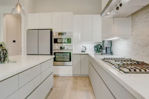 $569,500 | 9820 Mocking Bird Hill Lane, Houston, TX 77080