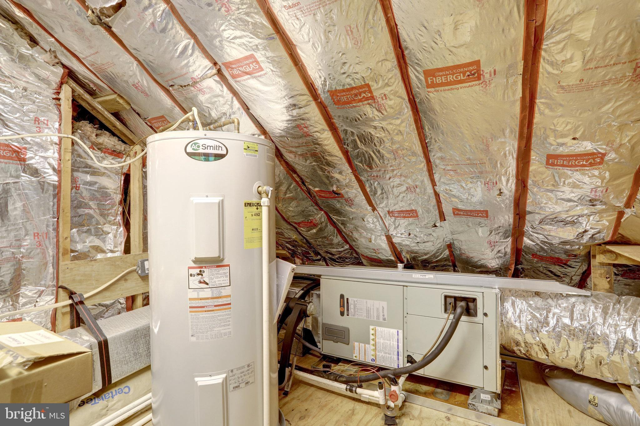 3062 South Buchanan Street, Unit C2 Arlington, VA 22206 - Photo 29 of 33 a view of an entryway with sitting area