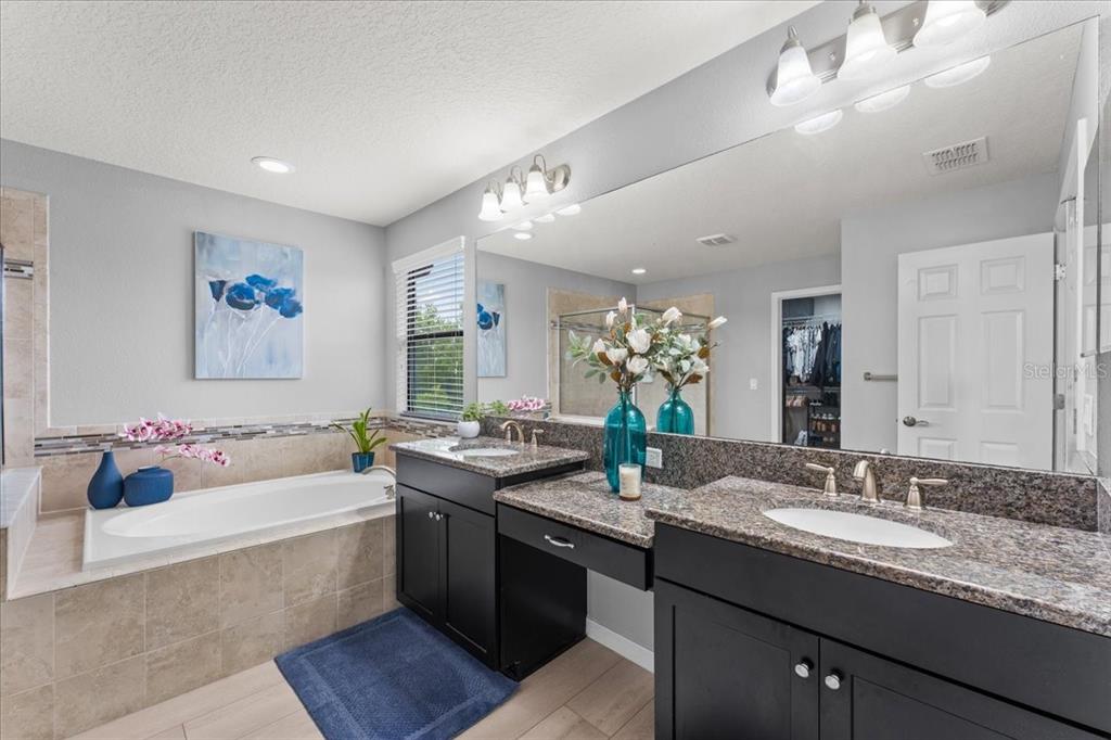 1675 Feather Grass Loop Lutz, FL 33558 - Photo 38 of 63