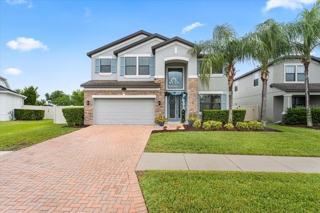 1675 Feather Grass Loop Lutz, FL 33558 - Photo 4 of 63
