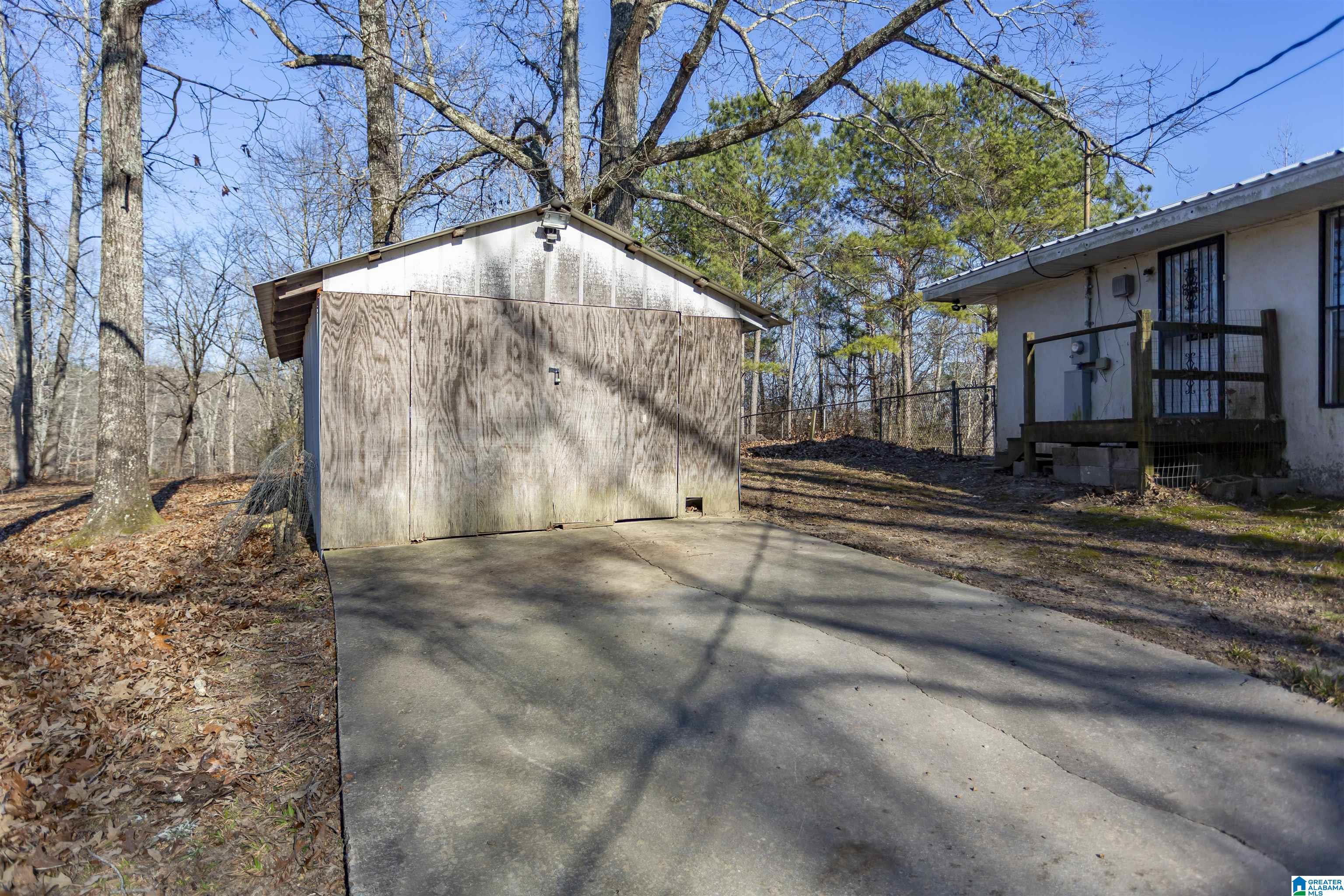 9333 Central Road Warrior, AL 35180 - Photo 32 of 40
