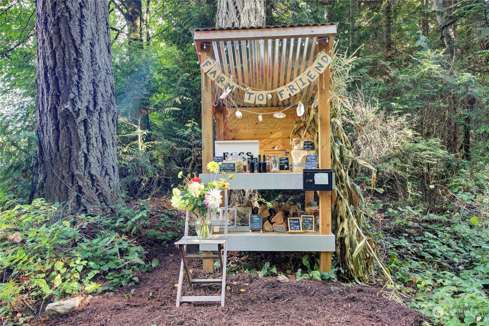 -ne Northeast N Tolo Road Bainbridge Island, WA 98110 - Photo 5 of 12 a view of outdoor seating space