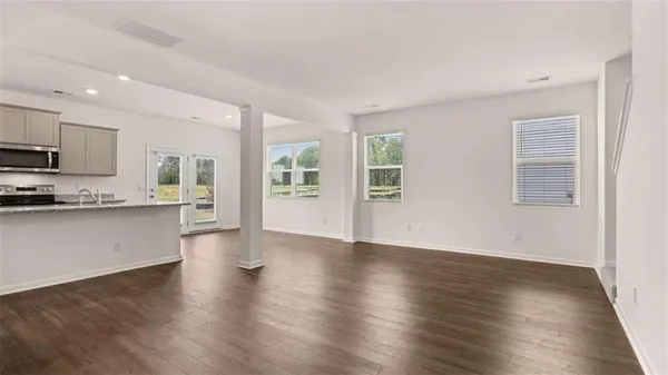$359,700 | 302 Friendship Oak Way, Hampton, GA 30228