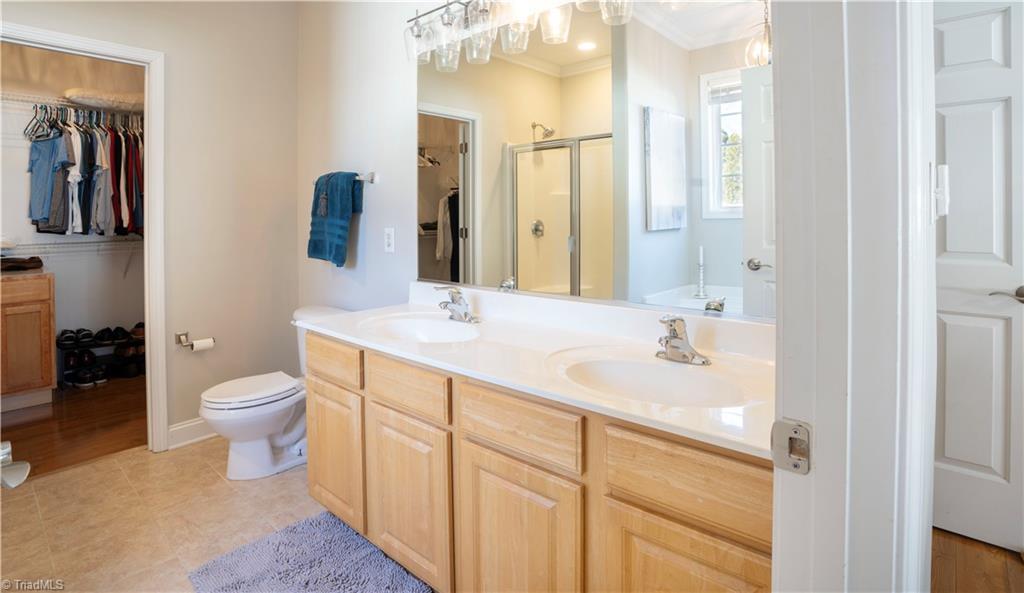 2731 Dandelion Drive High Point, NC 27265 - Photo 12 of 35