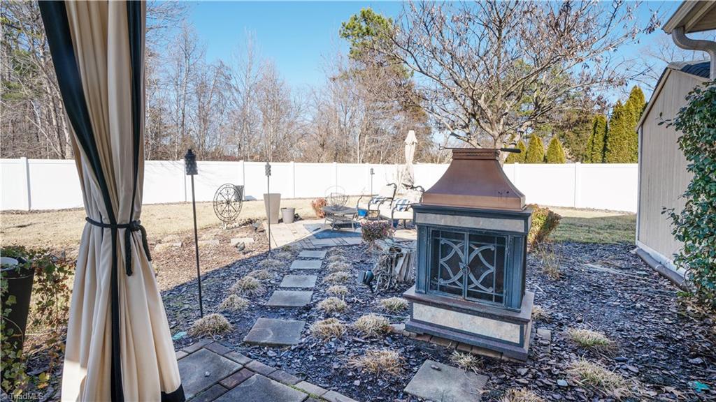 2731 Dandelion Drive High Point, NC 27265 - Photo 28 of 35
