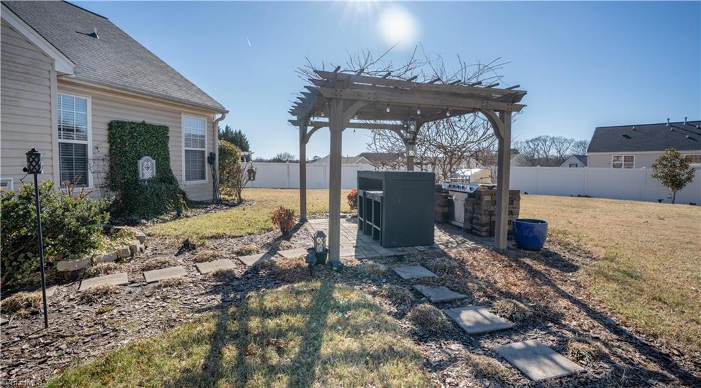 2731 Dandelion Drive High Point, NC 27265 - Photo 30 of 35