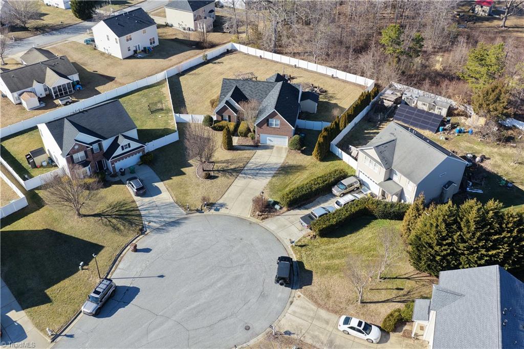 2731 Dandelion Drive High Point, NC 27265 - Photo 32 of 35
