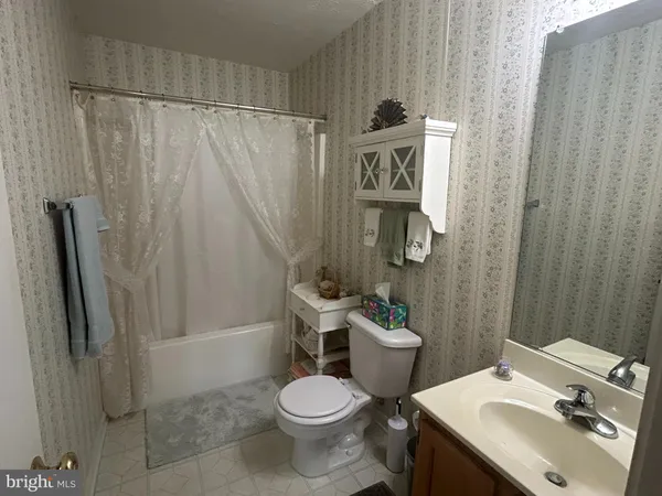 $259,000 | 121 Brookland Court, Unit 8, Winchester, VA 22602