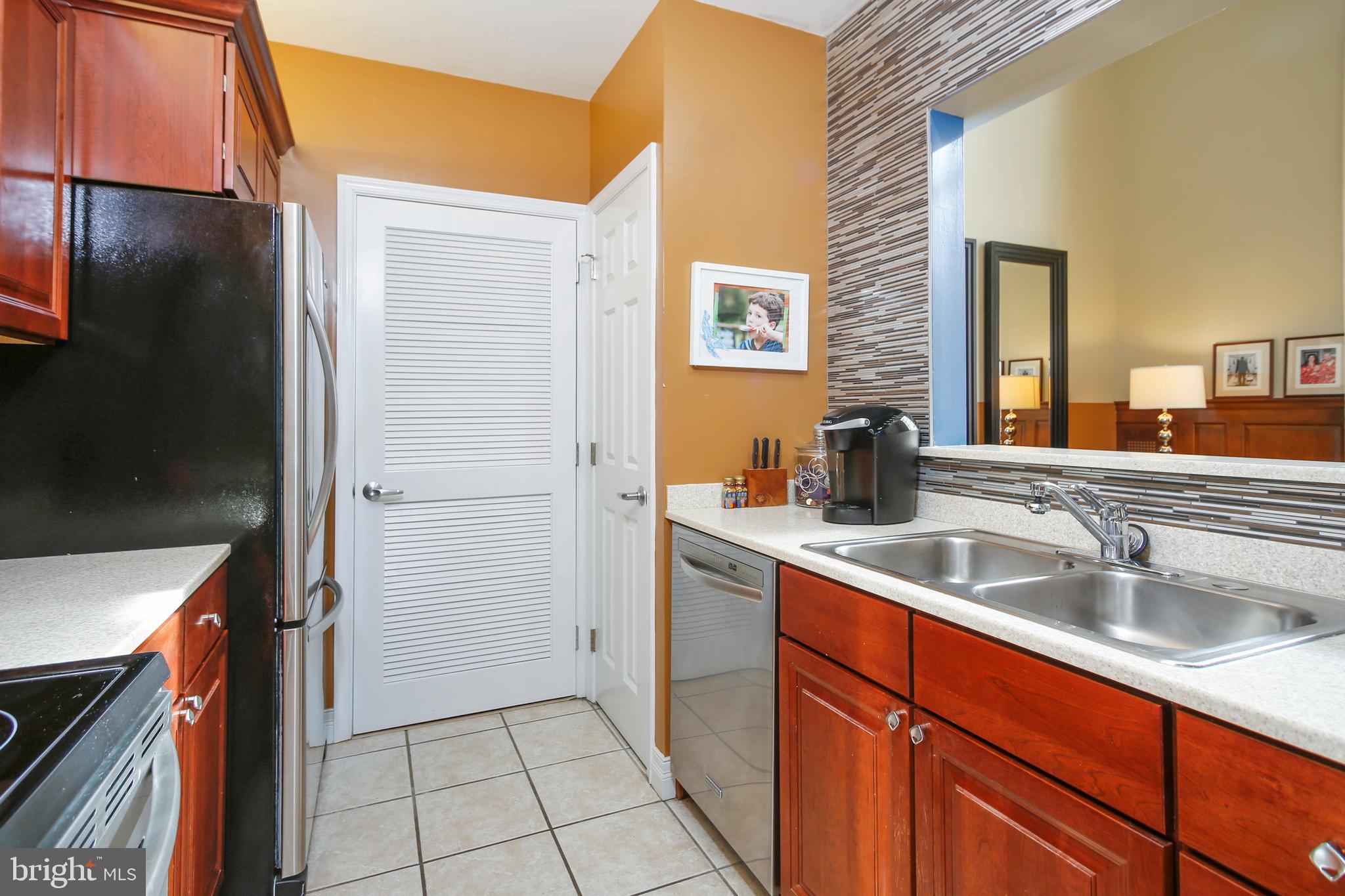 1600 Arch Street, Unit 2008 Philadelphia, PA 19103 - Photo 2 of 32