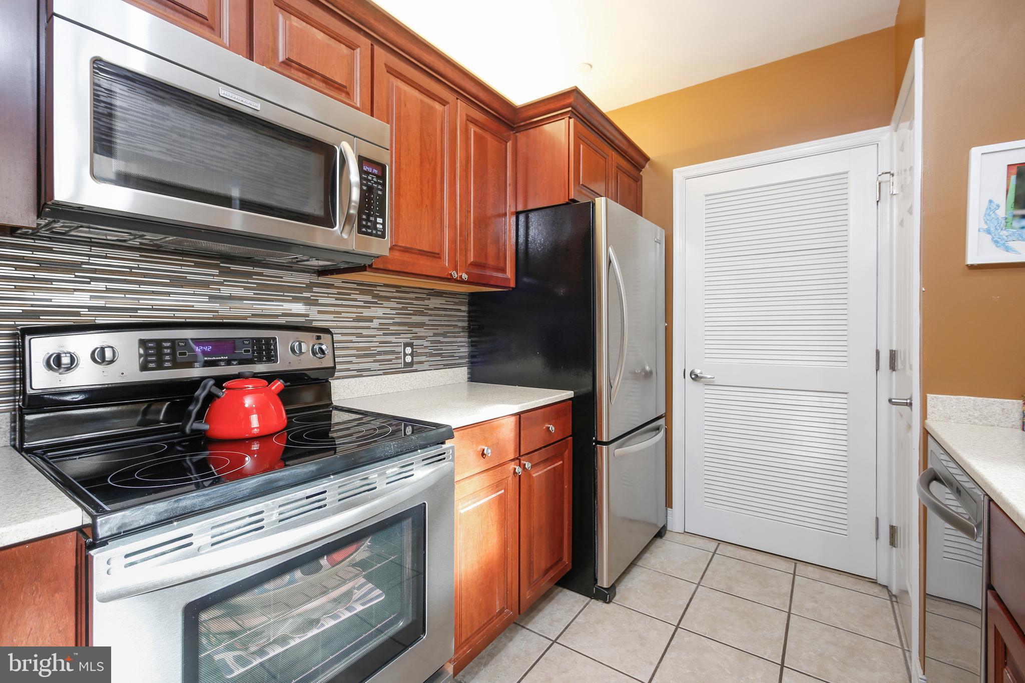 1600 Arch Street, Unit 2008 Philadelphia, PA 19103 - Photo 3 of 32