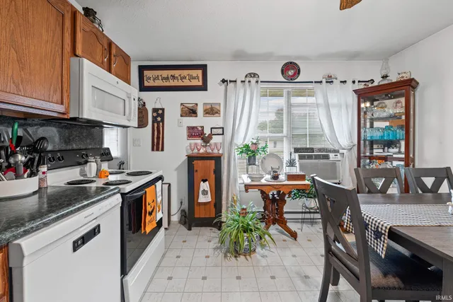 $185,000 | 728 Shakamak Court, Dayton, IN 47941