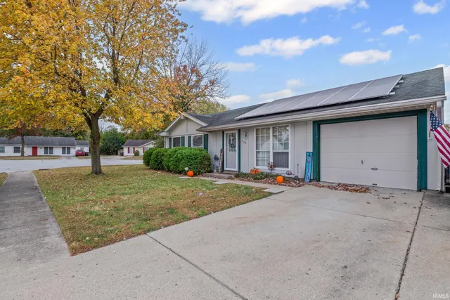 $185,000 | 728 Shakamak Court, Dayton, IN 47941