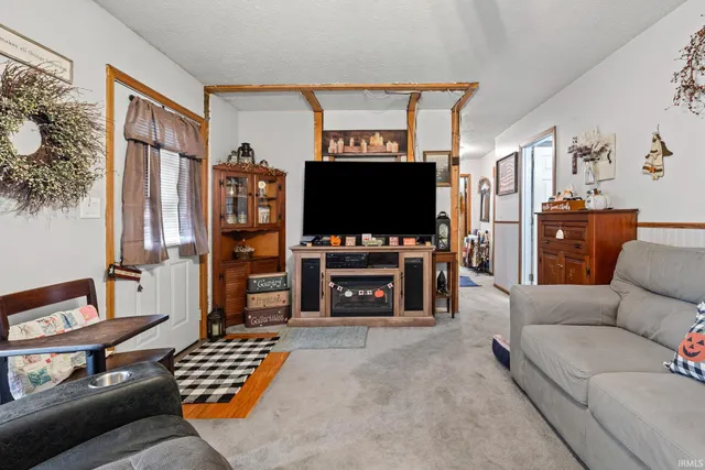 $185,000 | 728 Shakamak Court, Dayton, IN 47941